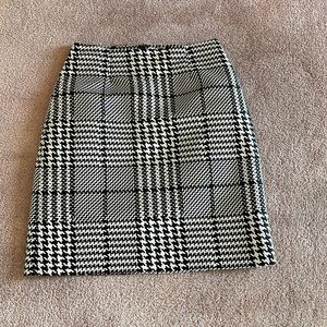 White House Black Market Skirt